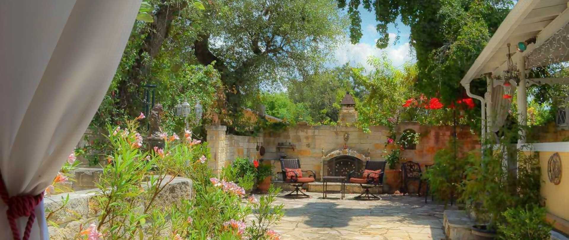 Patio_01